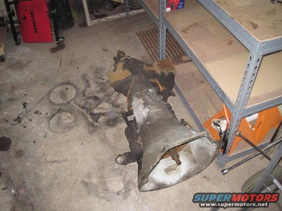 Transmission part on concrete floor