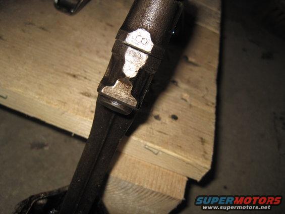 Engine connecting rod with stamped markings 'C' and '8'