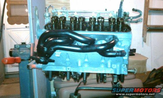Engine block with black exhaust manifold