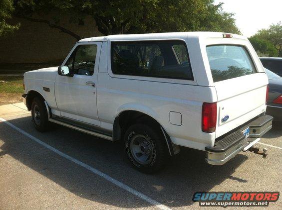 White 1996 Ford Bronco, rear three-quarter view