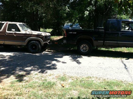 The new project before lift, but with 33s.
and tow vehicle.