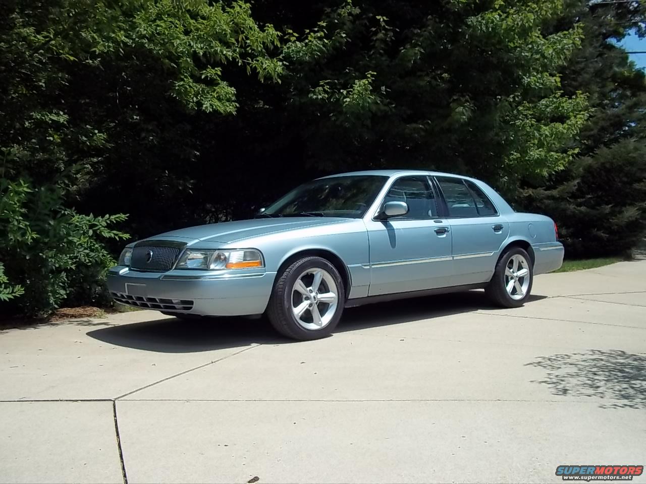 2003 Mercury Grand Marquis photo