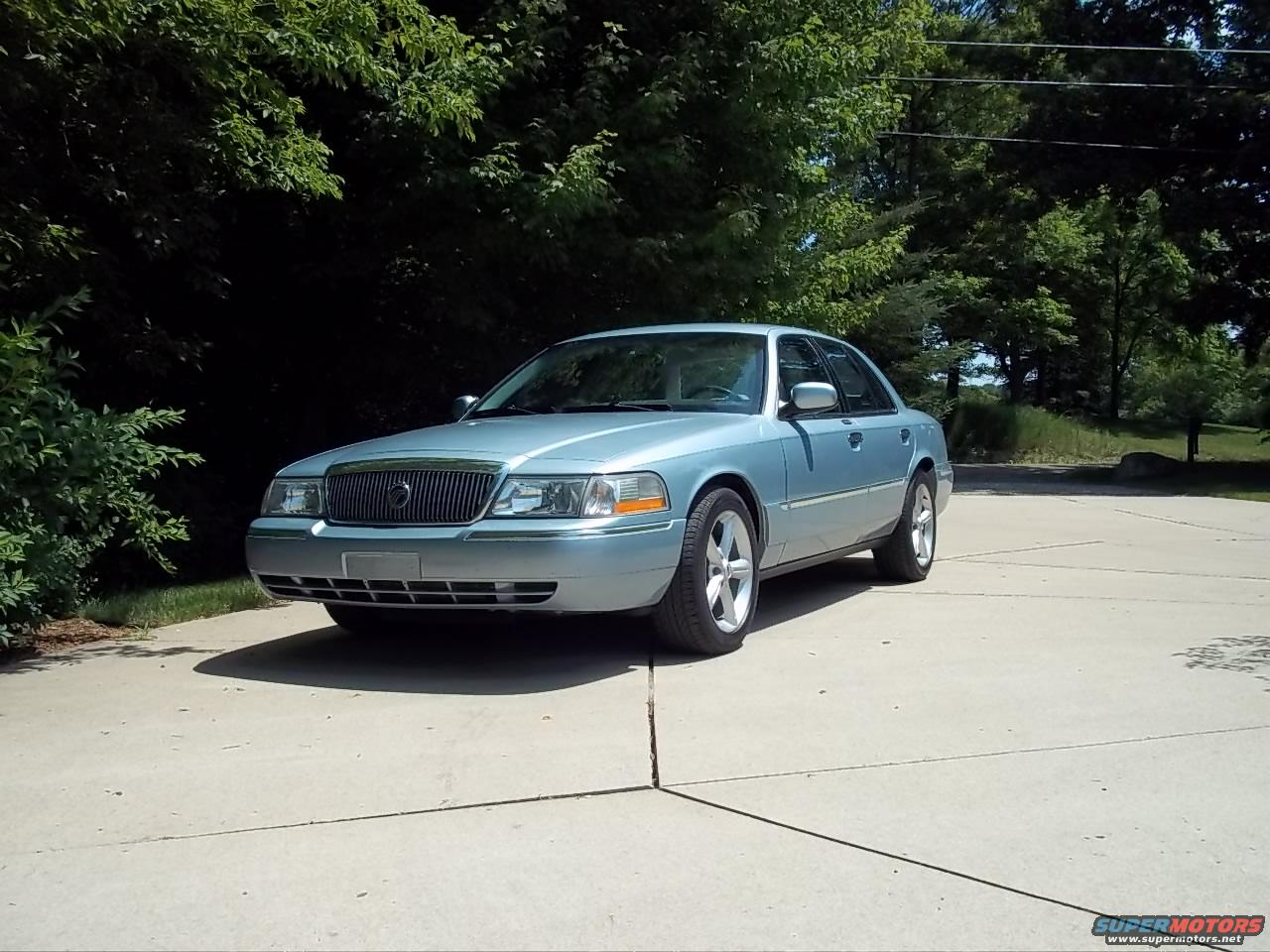 2003 Mercury Grand Marquis photo