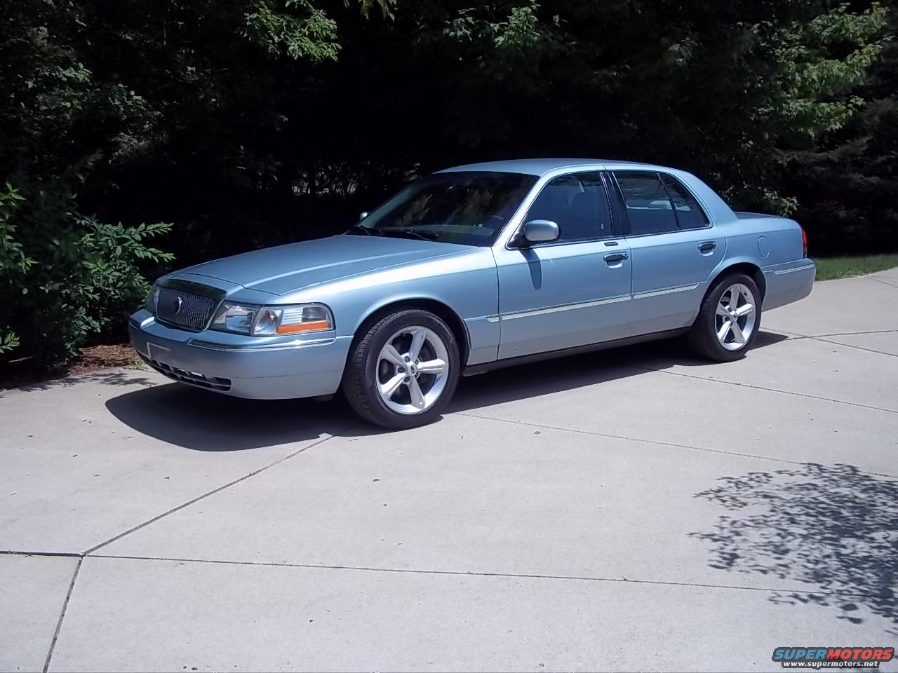 2003 Mercury Grand Marquis photo