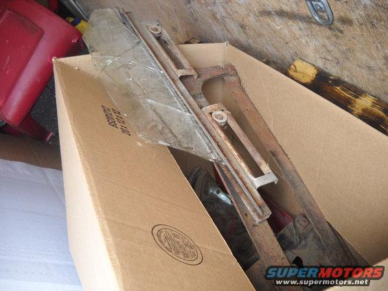 54-build--8132011-024.jpg 8-13-2011:  I also got a box of parts from the cab and door.