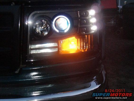 Headlight with halo ring and amber turn signal