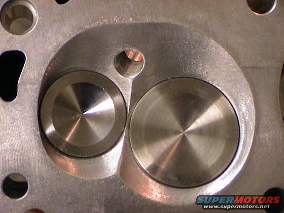 dsc00076.jpg You have to look close but You can see the intake is farther in (away from cylinder wall