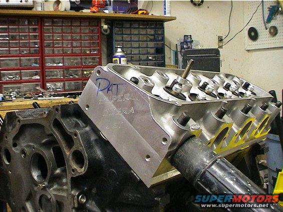 dsc00085.jpg vacuuming while cutting