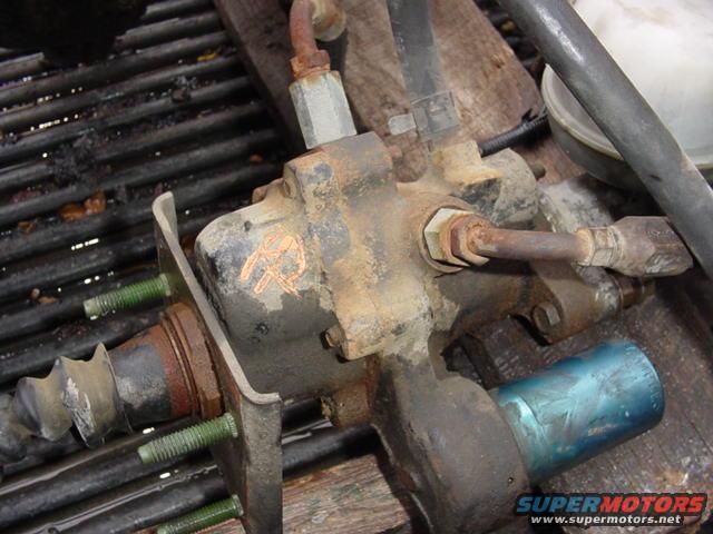 hydroboost4.jpg looks like factory ford, but no idea what model.