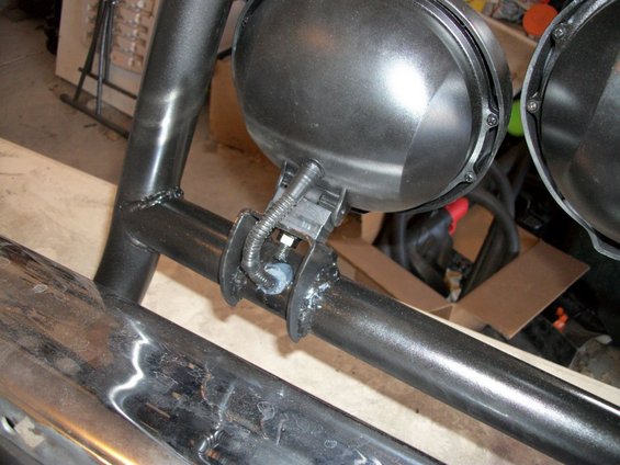 hoop18.jpg Silicone for left light