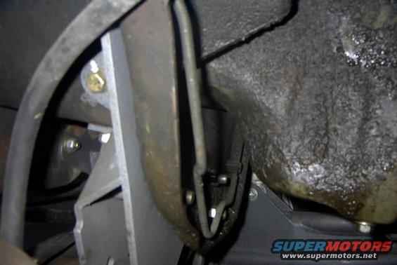 pdrm0015.jpg driver side bracket