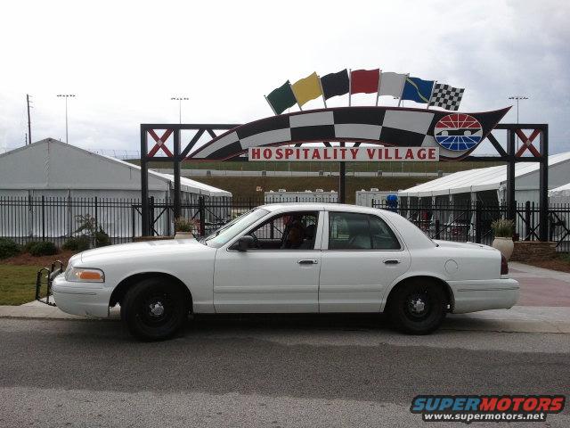 1998 Ford Crown Victoria photo