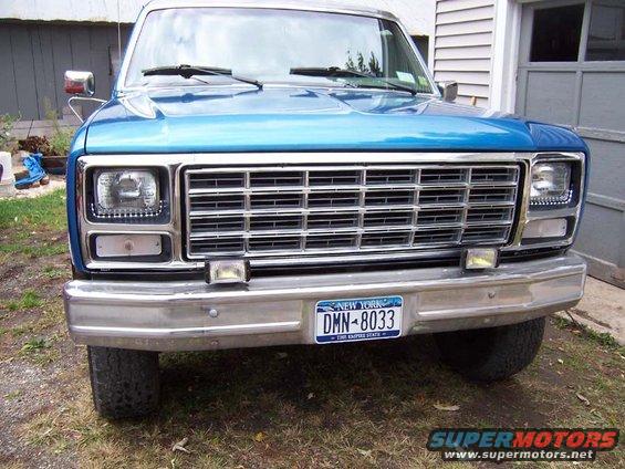 blue-rose-011.jpg LED strips under the head lights to act as day running lights. The grill is new and of the style that came on the 1980 Broncos. I just think it looks better than the grill with the ford oval in the center.