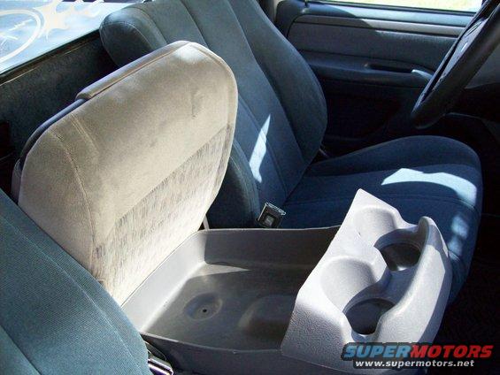 1993 Ford F-150 interior with open center console and cloth seats