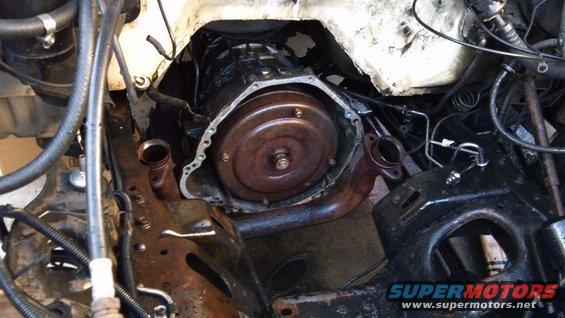 20111101_171213_728.jpg engine bay looking better after some cleaning. Looks like the power steering fluid leaked everywhere at some point because it was nasty in there.