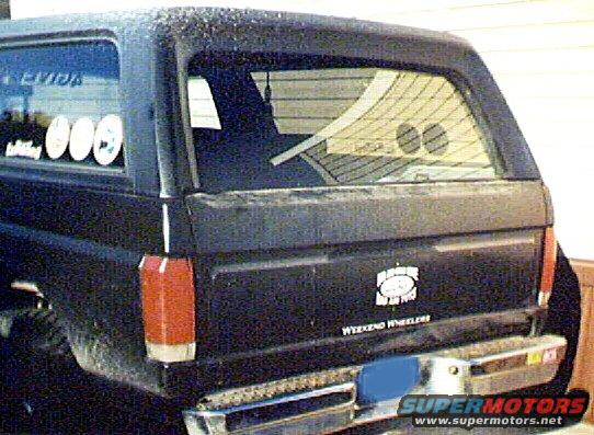 bronco-tailgate-1.jpg Here the tailgate is done. aluminum panel has been removed and the entire tailgate has been painted black. 09/22/03