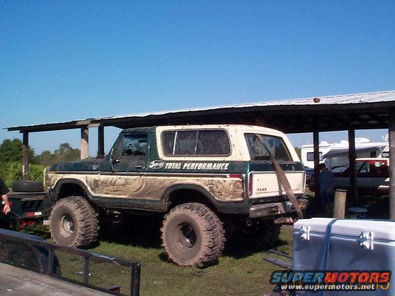 hol3.jpg Nice '78 or '79 fullsize. Didn't get to see this one in action.