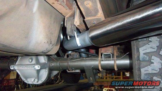 exhaust-007.jpg 3.5 inch, 18 inch tips.