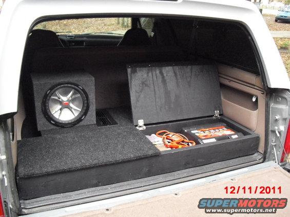 cimg7268.jpg The lids are 1/2" sanded plywood, painted on the inside and carpeted on top