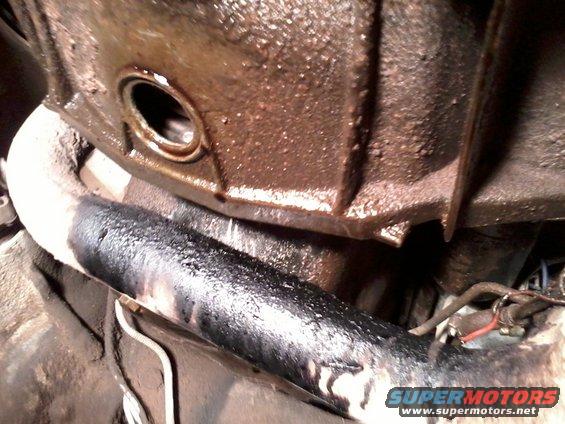 img_20111215_185945.jpg Leaking rear main seal