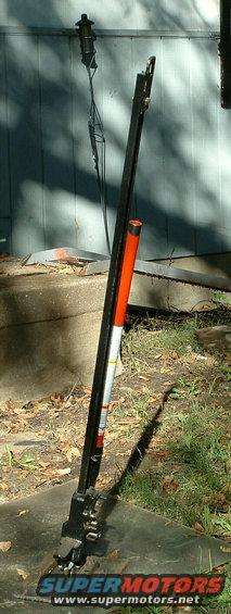 dscf0005.jpg the dang think was so tall (60")  that it wouldnt stand on its own...