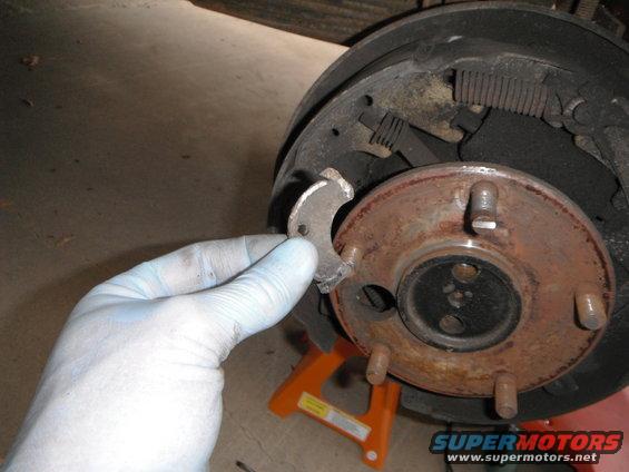 79-rear-brake-broken-piece.jpg