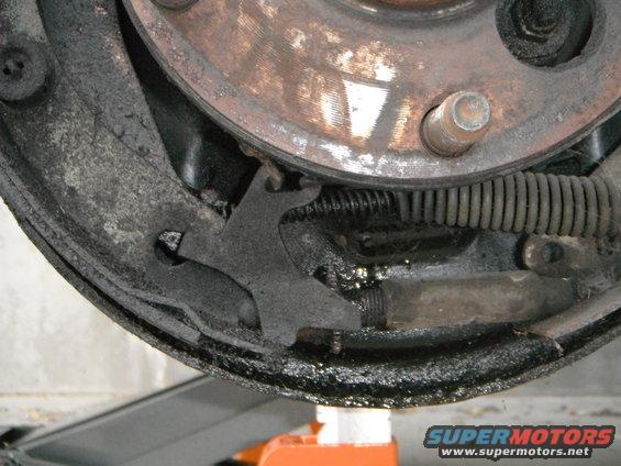 79-p-rear-seal-leak.jpg