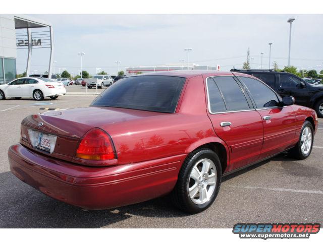 2003 Ford Crown Victoria photo