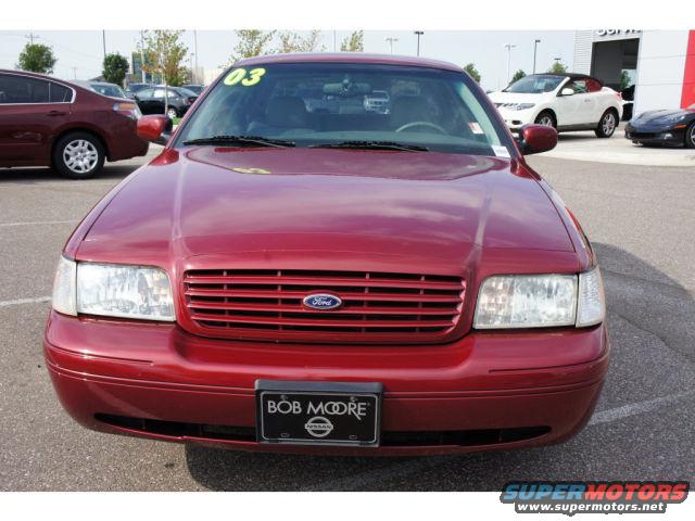 2003 Ford Crown Victoria photo