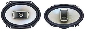 tsa6895.jpg Pioneer TS-A6895 6"x8" Two-way speakers are at the sides of rear seat replacing factory ones and also conserving original grilles.