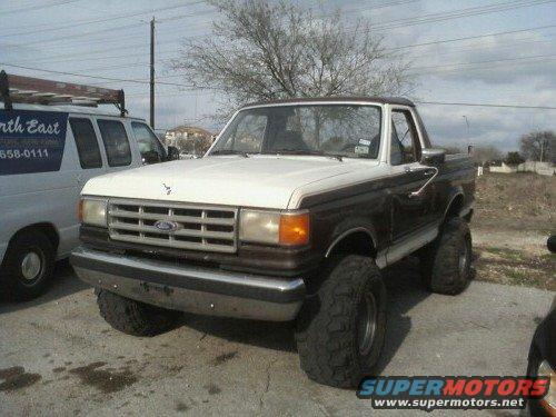Ford Bronco with lifted suspension and large tires
