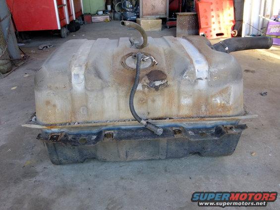 Fuel tank with hoses and filler neck