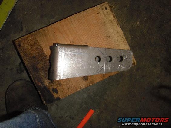 Ruff Stuffs RAW axle side trac bar mount ready for the knife. I think that the offset radius they cut in on these worked great!! It would have wored if the radius was centered but would havce had less surface area to weld in the location I chose to mount it.