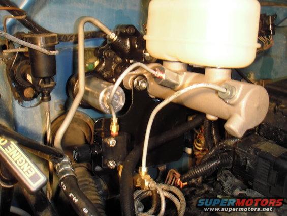 Brake master cylinder and lines in 1995 Ford Bronco