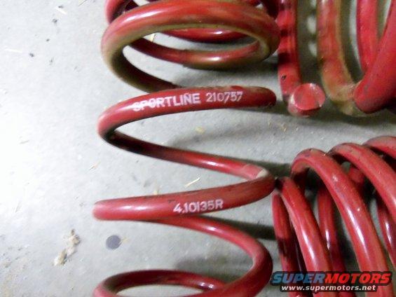 Red coil springs with 'SPORTLINE 210757' and '4.10135R' text