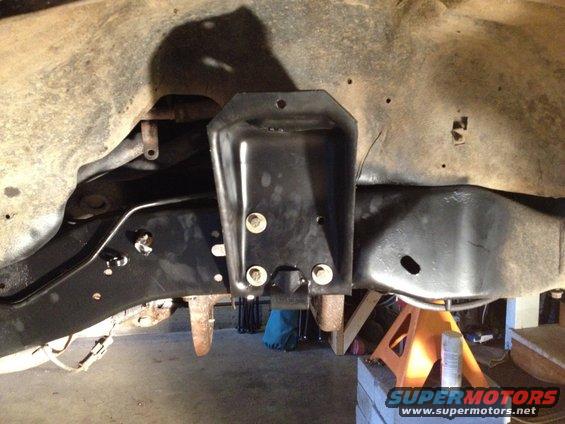 043.jpg bucket mounted. 1" forward from stock location.