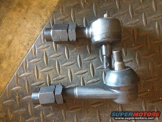 059.jpg 1 ton TREs and weld in bungs