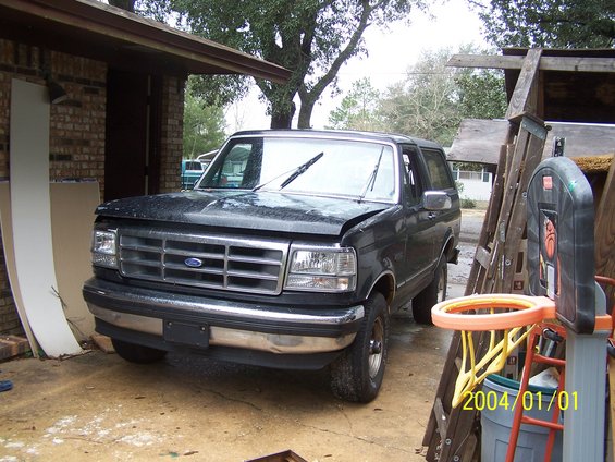 93 bronco 4x4 stock 351 w e4od 259 k milage shes ready for a restore poor truck 