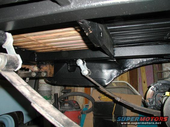 p1010145.jpg new rear shackel mounts