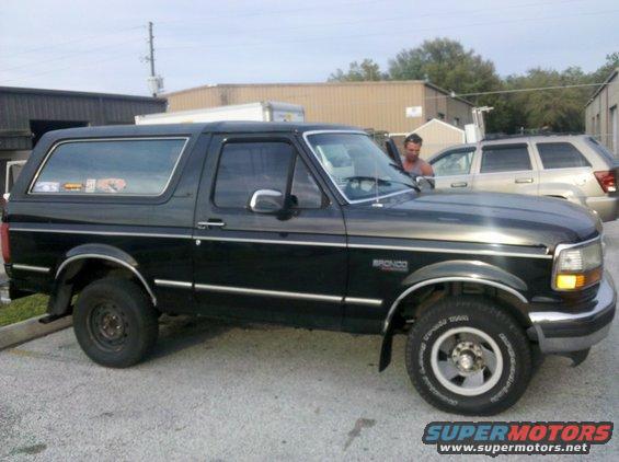 Pretty much the way that i bought the bronco, what you can see is the two tons of crap the previous owner left me in the Back.