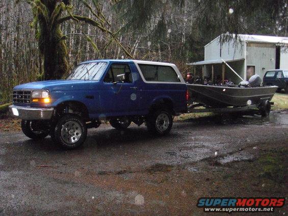 Purpose modded Bronco preping for the first tow!! She did well. Made a 40 mile trek on HWY 101 which is a hilly, twisty 60 mph hwy and she rocked out 65 with out any issue!! It stops the boat better than it did emplty before the swap.