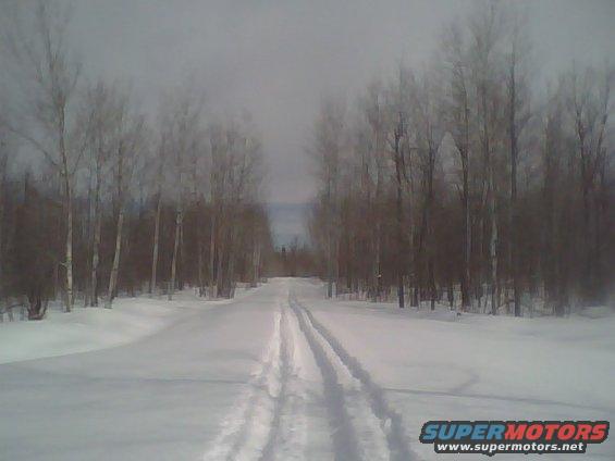 snowmobiling.jpg 