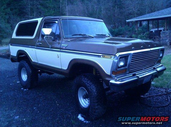 1979 Ford Bronco, brown and white two-tone paint, lifted suspension, off-road tires