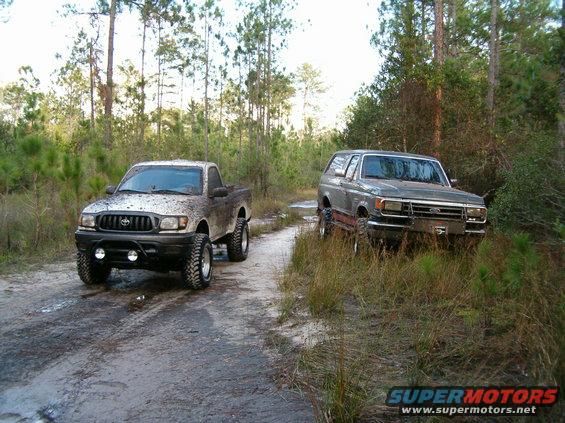 hpim0100.jpg Waiting for the Yota