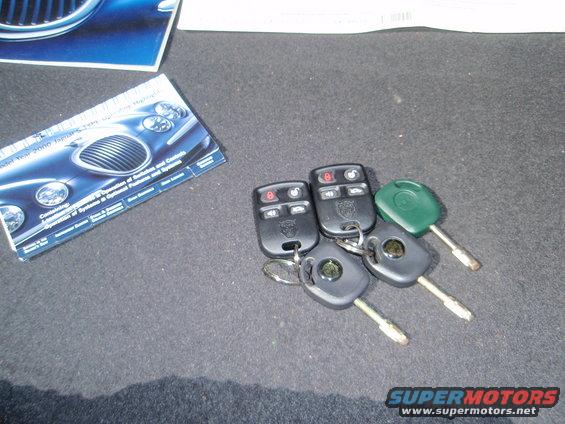 Jaguar keys and 2000 Jaguar S-Type manual