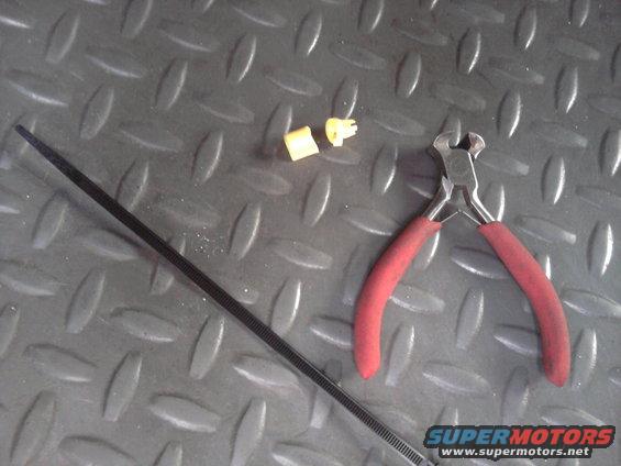 throttle-cable-fix-752.jpg 