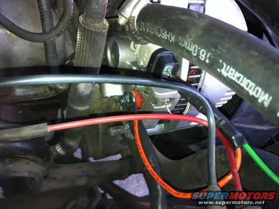 img_0139.jpg 2 gauge wire and plug hooked up.