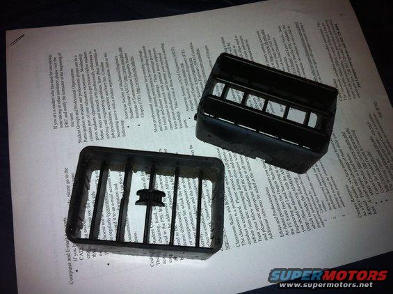 img_0162.jpg Old busted vents.