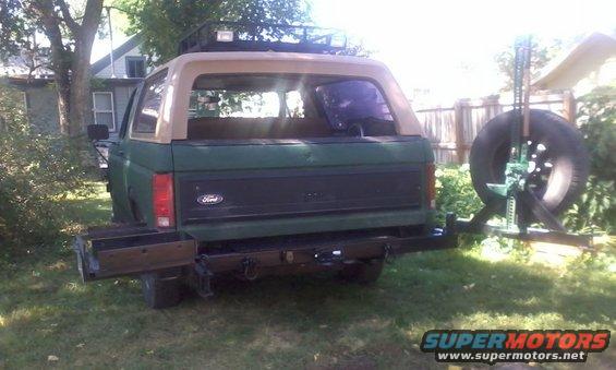 bumper_14.jpg Both rear swing arms opened up wide.