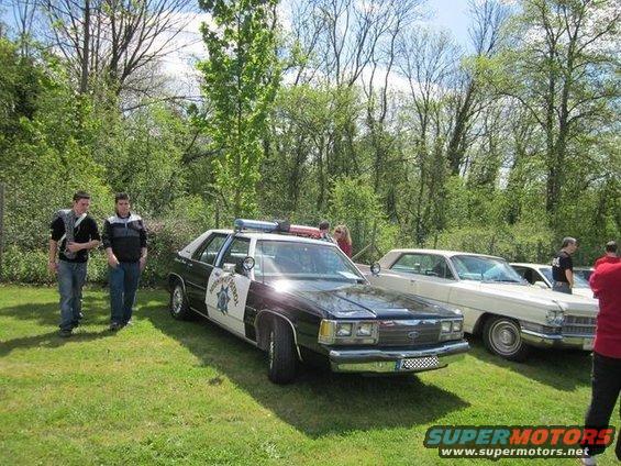 1991 Ford Crown Victoria police car with "California Highway Patrol" text